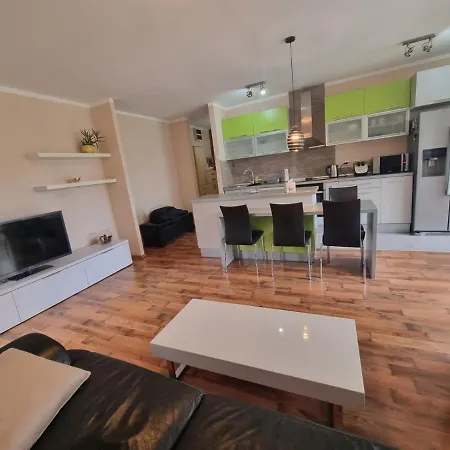 Apartment Hawaii- 2 Bdr, Arena, Sava Centar, Free Parking *