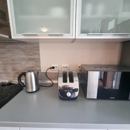 Hawaii- 2 Bdr, Arena, Sava Centar, Free Parking * Belgrade