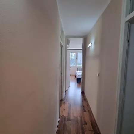 Hawaii- 2 Bdr, Arena, Sava Centar, Free Parking * Belgrade