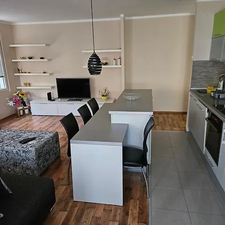 Hawaii- 2 Bdr, Arena, Sava Centar, Free Parking شقة بلغراد